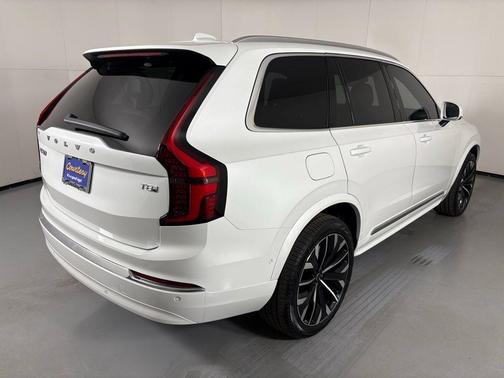 2026 Volvo XC90 Plug-In Hybrid T8 Plus 6-Seater