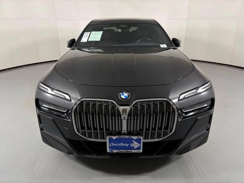 2024 BMW 740 i