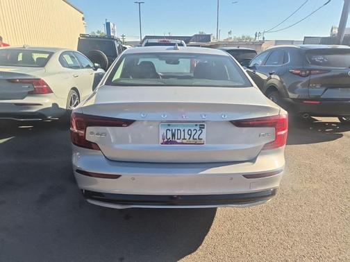 2024 Volvo S60 B5 Core Dark Theme