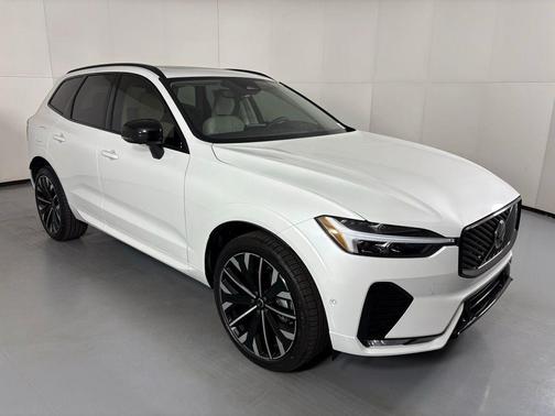 2026 Volvo XC60 B5 Ultra