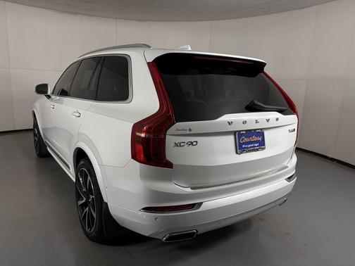 2019 Volvo XC90 T6 Inscription