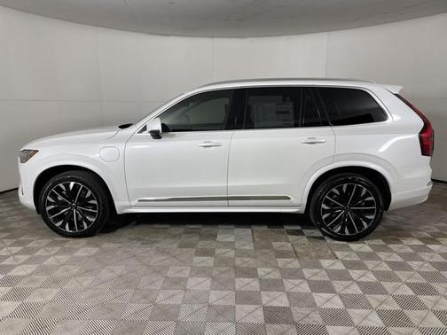 2025 Volvo XC90 Plug-In Hybrid T8 Ultra 7-Seater