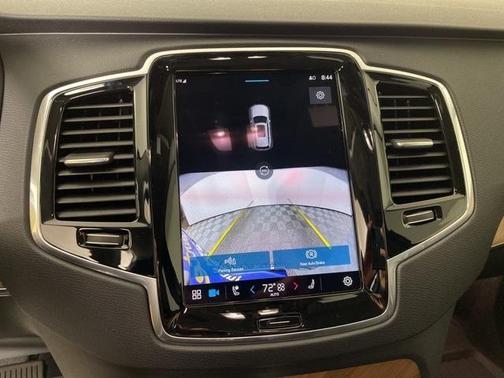 2025 Volvo XC90 Plug-In Hybrid T8 Plus 7-Seater