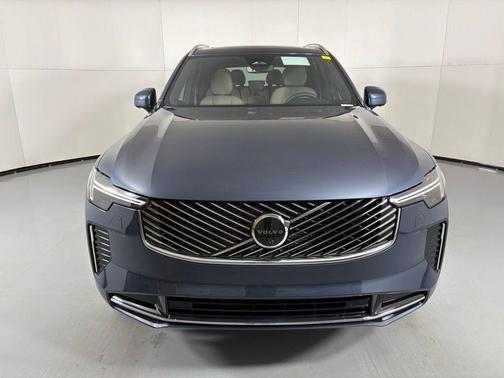 2026 Volvo XC90 B5 Plus 7-Seater