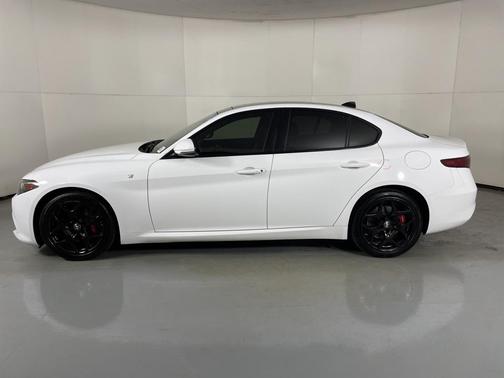 2023 Alfa Romeo Giulia Ti