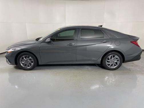 2024 Hyundai ELANTRA HEV Blue