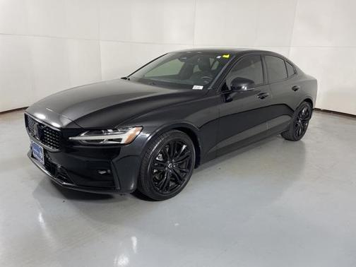 2024 Volvo S60 B5 Plus Black Edition