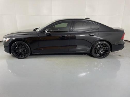 2024 Volvo S60 B5 Plus Black Edition