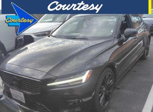 2024 Volvo S60 B5 Plus Black Edition