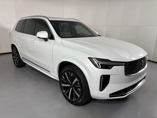 2026 Volvo XC90 B5 Core