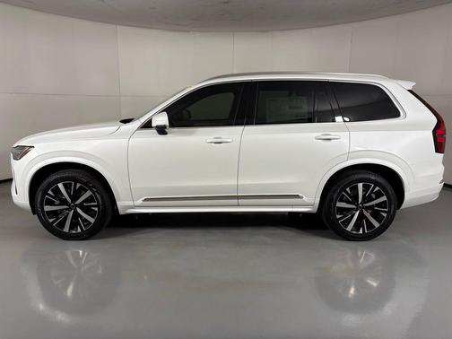 2026 Volvo XC90 B5 Core