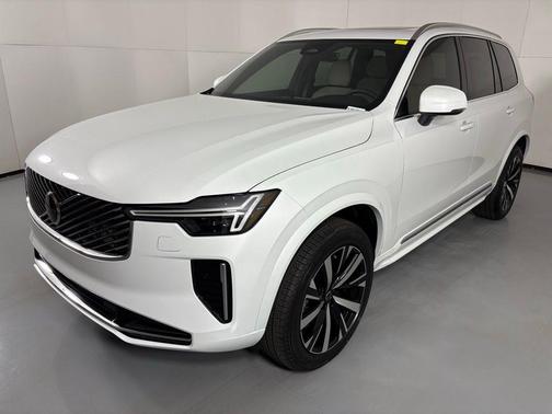 2026 Volvo XC90 B5 Core