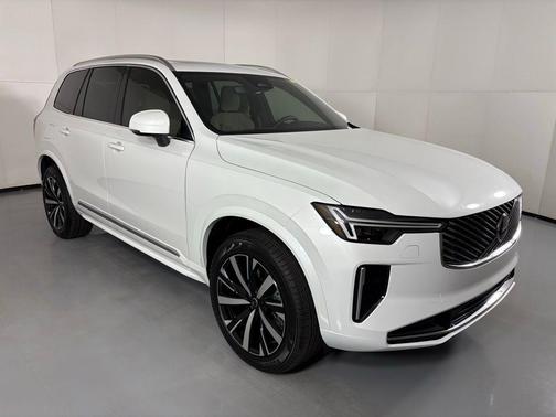 2026 Volvo XC90 B5 Core