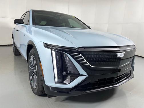 2025 Cadillac LYRIQ Sport