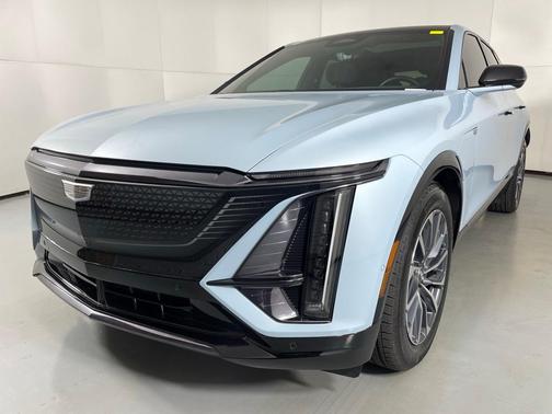 2025 Cadillac LYRIQ Sport