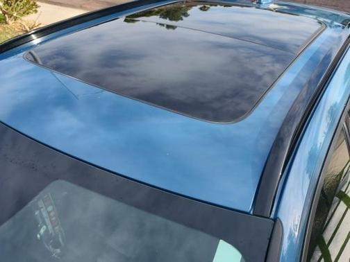 2023 Volvo XC40 B5 Plus Dark Theme