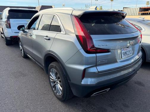 2024 Cadillac XT4 Premium Luxury