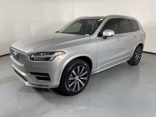 2025 Volvo XC90 B5 Core