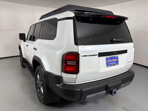 2025 Toyota Land Cruiser Base