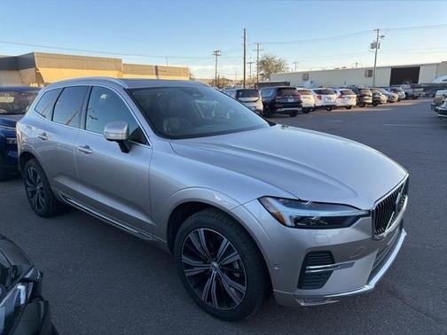 2023 Volvo XC60 B5 Plus Bright Theme