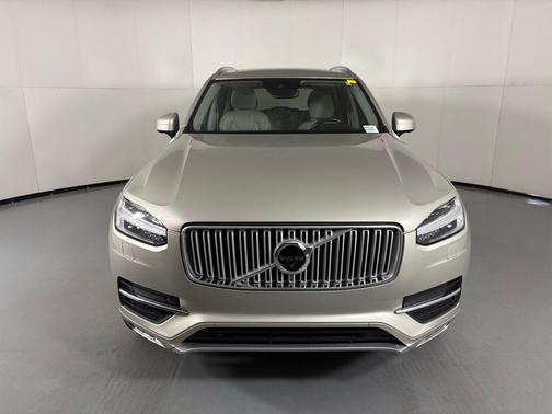 Sand Metallic 2018 Volvo XC90 T6 Inscription