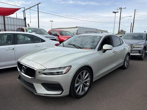 2019 Volvo S60 T5 Momentum
