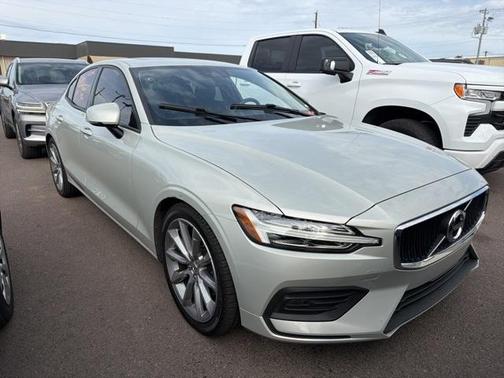 2019 Volvo S60 T5 Momentum
