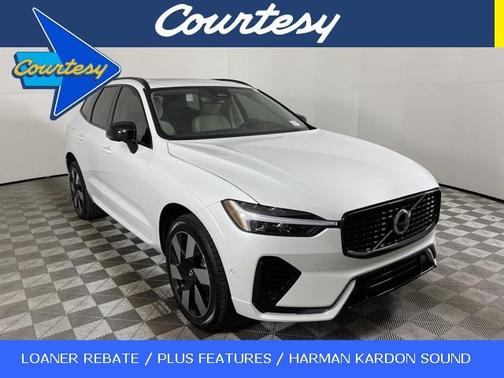 2024 Volvo XC60 Recharge Plug-In Hybrid T8 Plus Dark Theme