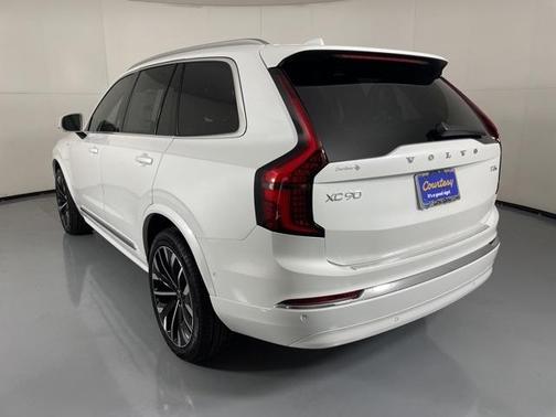 2025 Volvo XC90 Plug-In Hybrid T8 Ultra 7-Seater