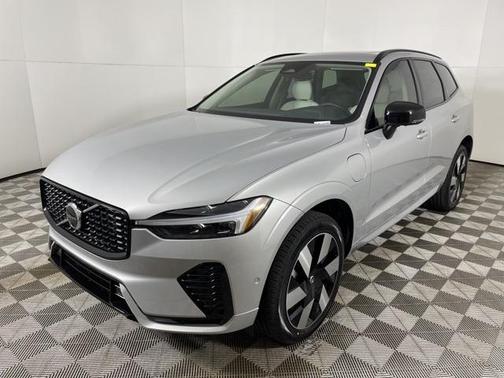 2025 Volvo XC60 Plug-In Hybrid T8 Plus