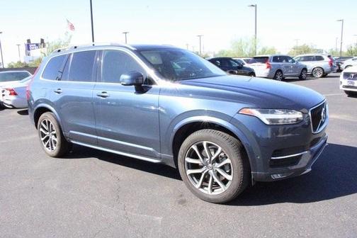 2018 Volvo XC90 T5 Momentum