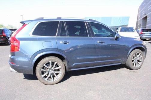 2018 Volvo XC90 T5 Momentum