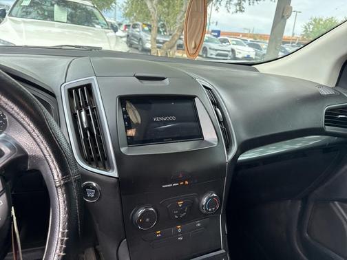 2019 Ford Edge SE