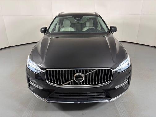 2022 Volvo XC60 B6 Inscription