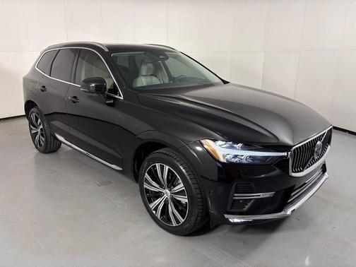 2022 Volvo XC60 B6 Inscription