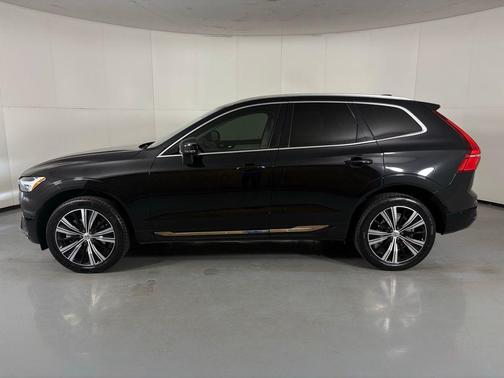 2022 Volvo XC60 B6 Inscription