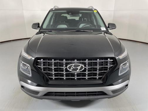 2022 Hyundai VENUE SEL