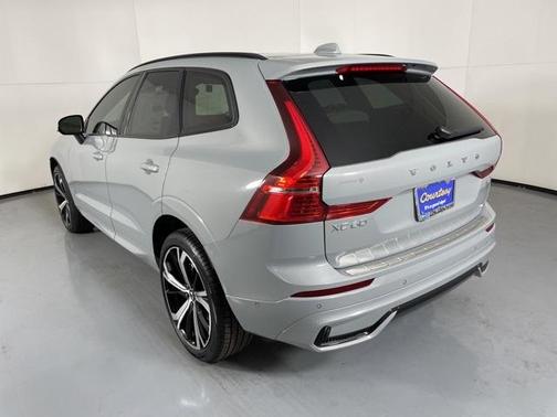 2025 Volvo XC60 B5 AWD Ultra