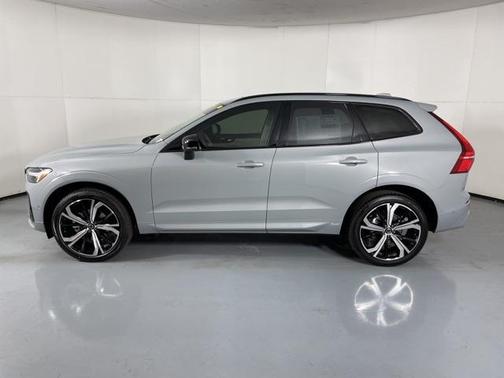 2025 Volvo XC60 B5 AWD Ultra