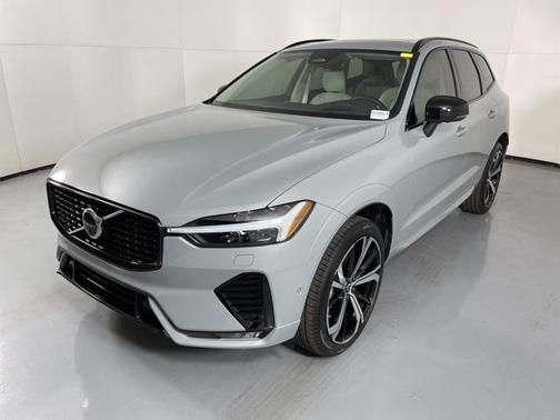2025 Volvo XC60 B5 AWD Ultra