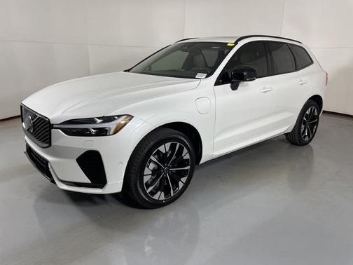2026 Volvo XC60 Plug-In Hybrid T8 Plus