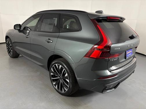 2026 Volvo XC60 Plug-In Hybrid T8 Ultra