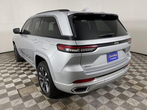 2022 Jeep Grand Cherokee Overland