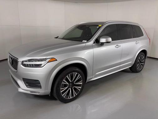 2020 Volvo XC90 T5 Momentum 7 Passenger