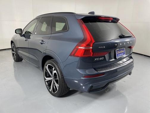 2022 Volvo XC60 Recharge Plug-In Hybrid T8 R-Design
