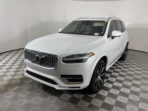 2024 Volvo XC90 Recharge Plug-In Hybrid T8 Plus 6 Passenger