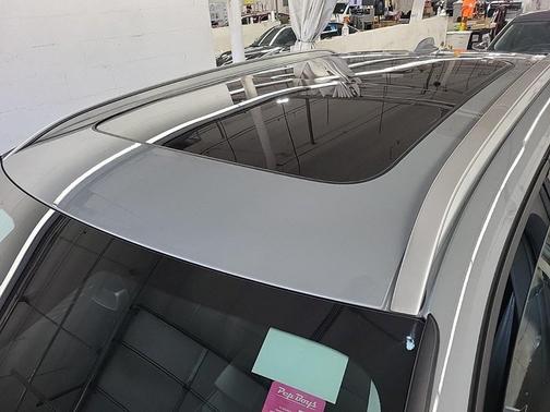 2024 Volvo XC40 B5 Core