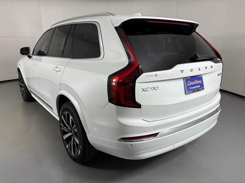 2026 Volvo XC90 B5 Core