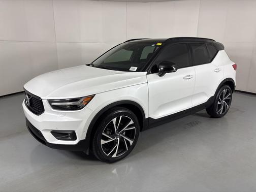 2019 Volvo XC40 R-DESIGN