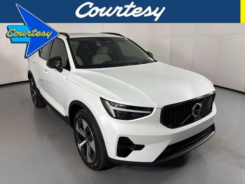 2026 Volvo XC40 B5 Plus